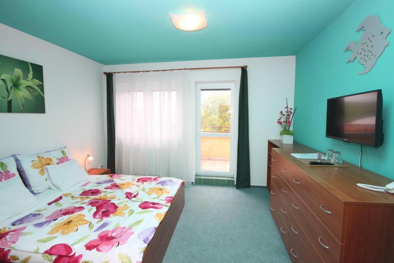 Apartmany, Penzion, Wellness U Zlate Rybky วิชคอฟ ภายนอก รูปภาพ