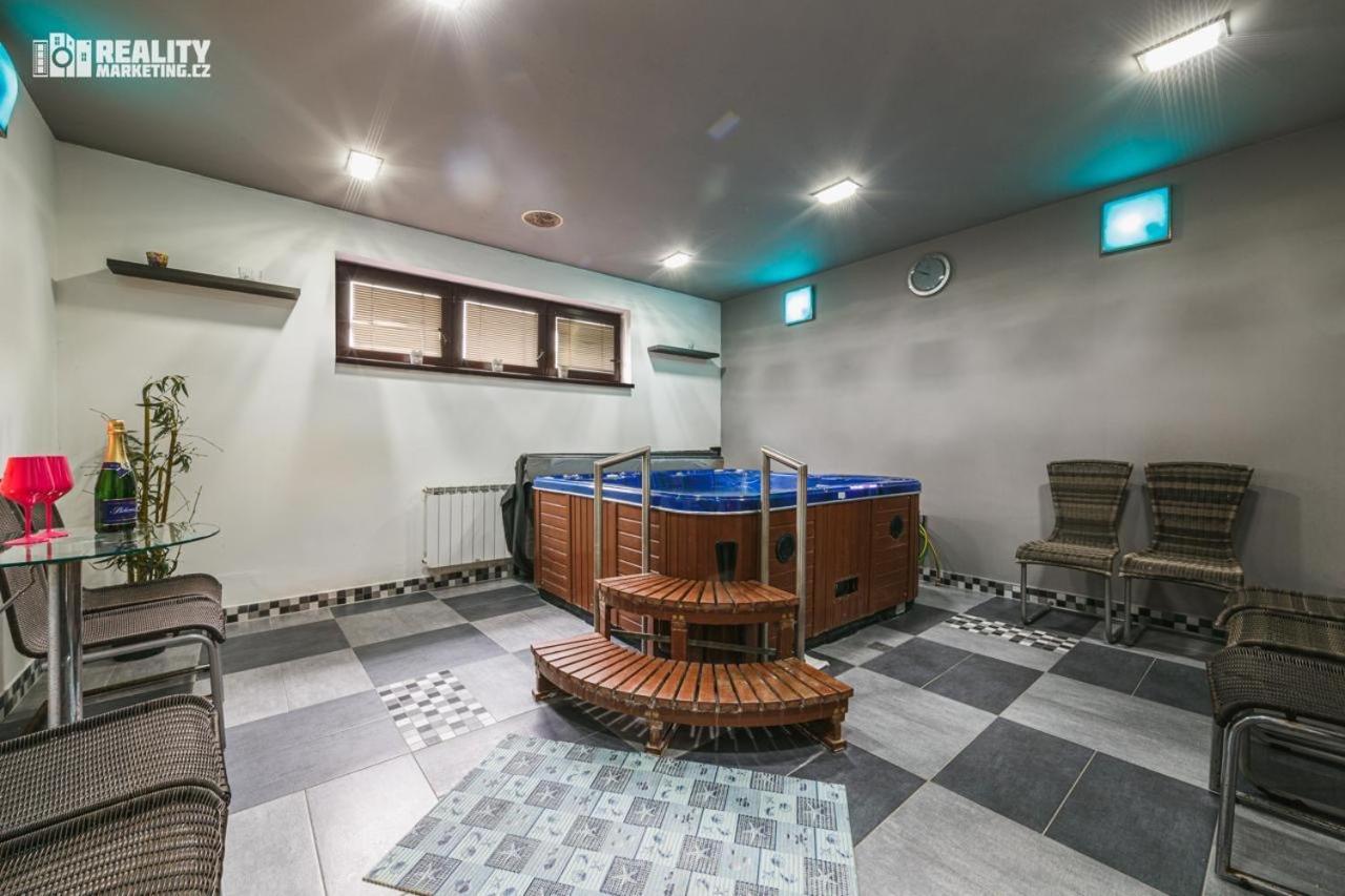 Apartmany, Penzion, Wellness U Zlate Rybky วิชคอฟ ภายนอก รูปภาพ