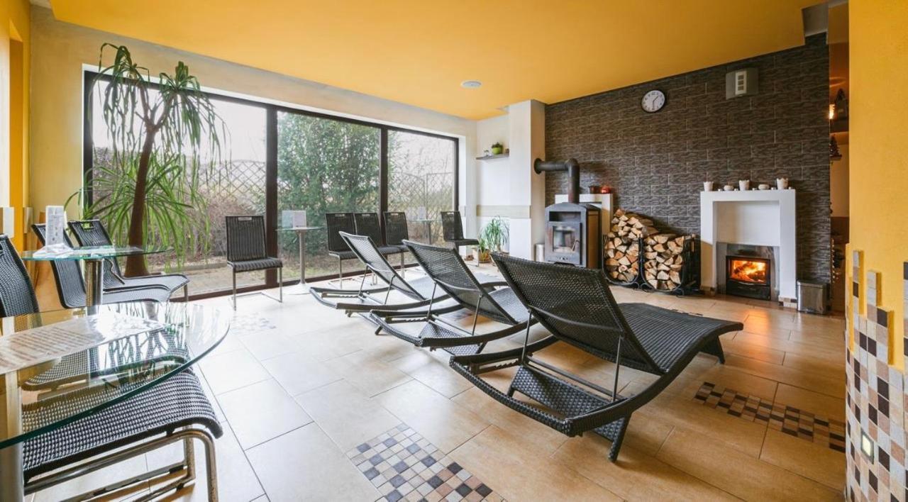 Apartmany, Penzion, Wellness U Zlate Rybky วิชคอฟ ภายนอก รูปภาพ